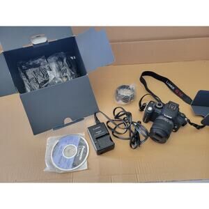 Panasonic LUMIX DMC-G10 12.1MP Digital Camera - Charger Battery Accessories Box